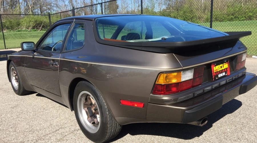 1984 Porsche 944 - Image 3 of 10