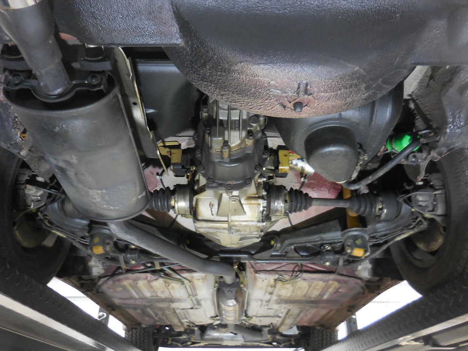 1984 Porsche 944 - Image 9 of 10