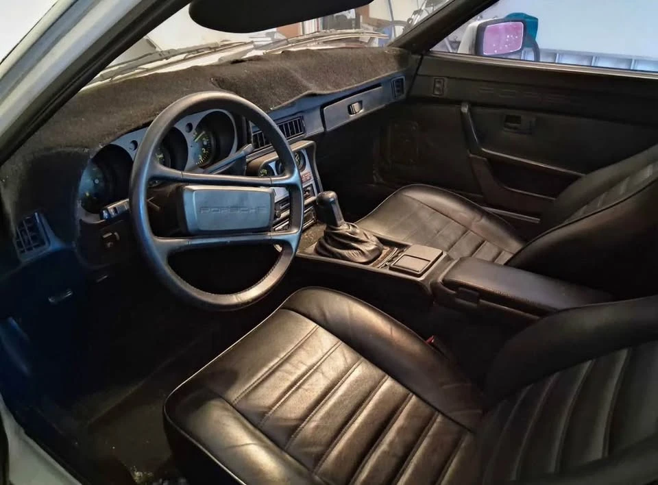 1984 Porsche 944 - Image 16 of 20