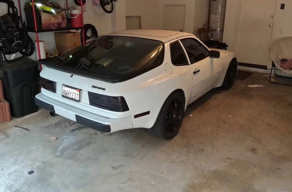 1984 Porsche 944 - Image 3 of 20