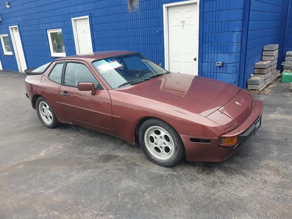 1984 Porsche 944 - Image 9 of 10