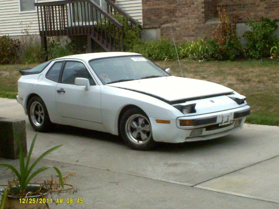 1984 Porsche 944 - Image 4 of 15