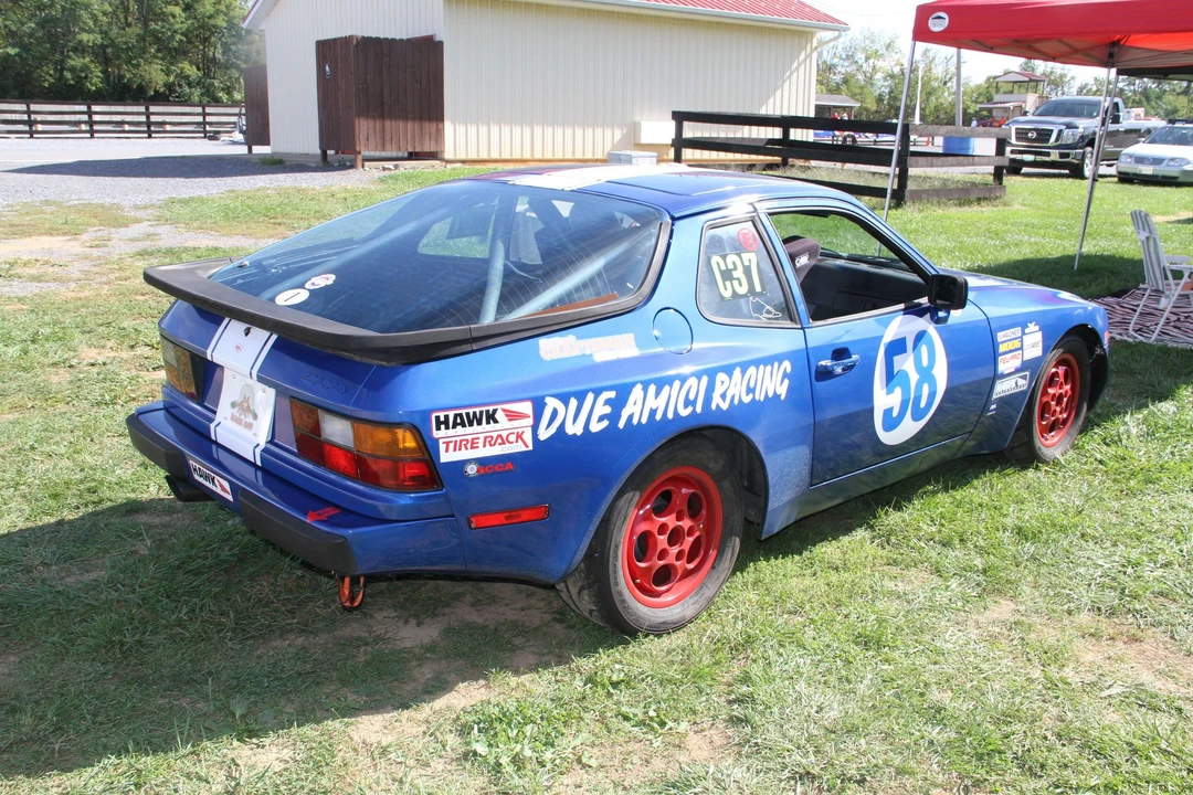 1984 Porsche 944 - Image 4 of 5