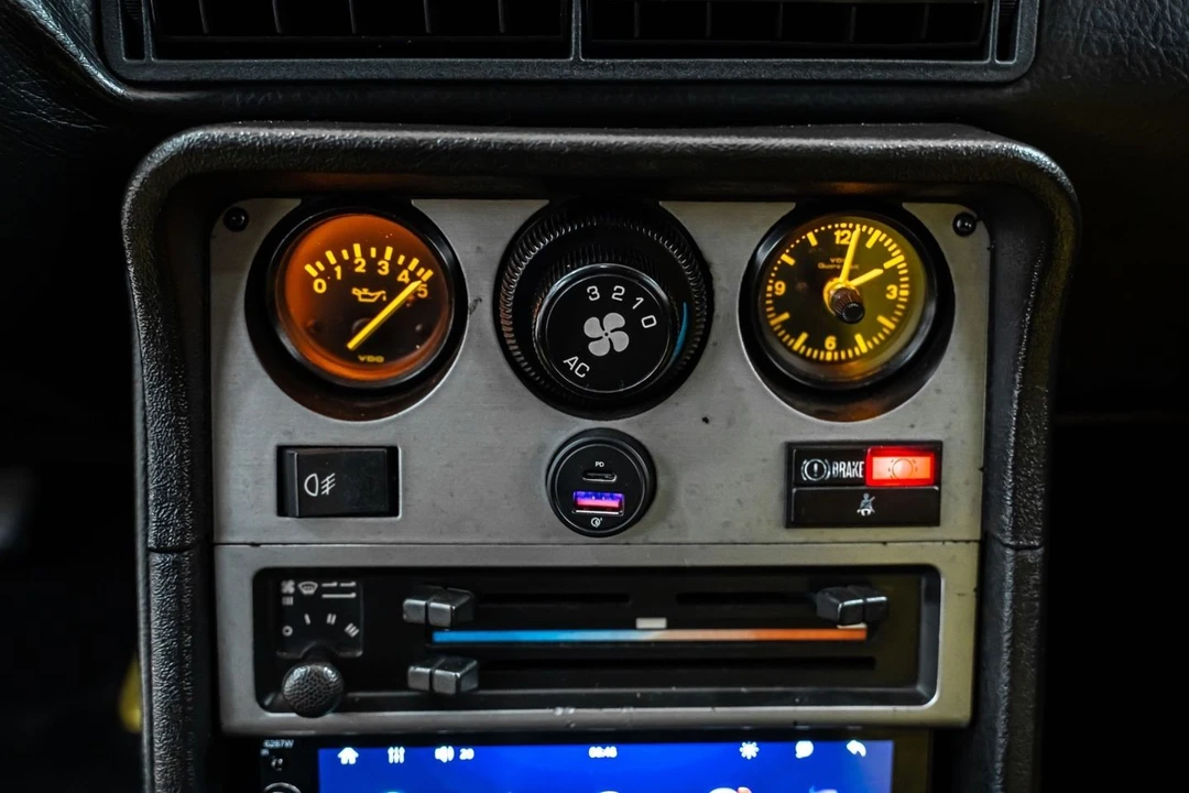 1984 Porsche 944 - Image 27 of 31