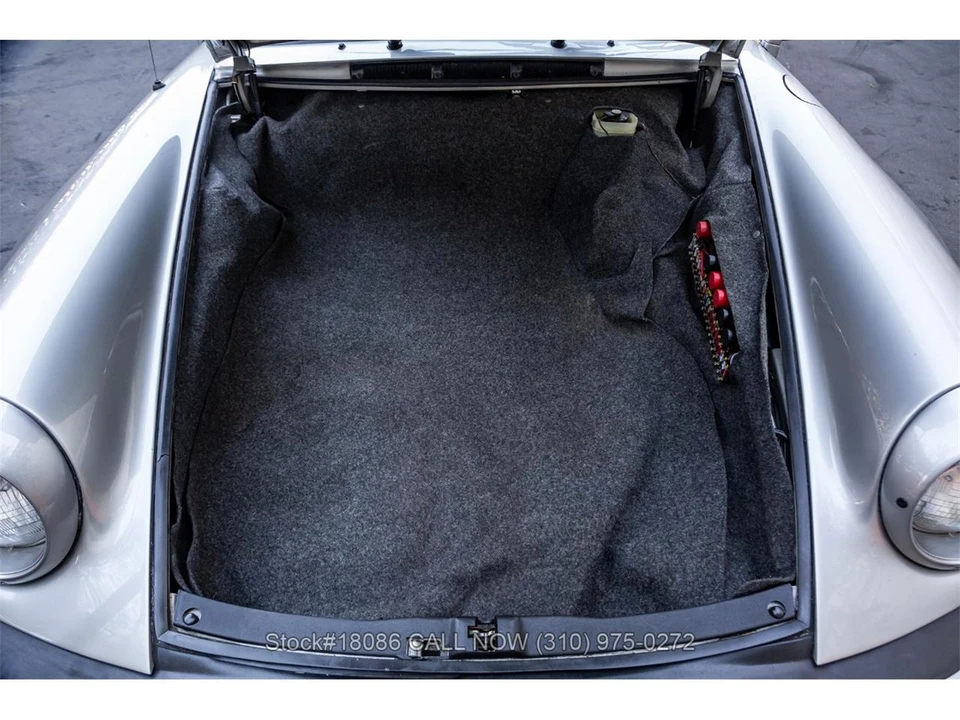 1984 Porsche 911 - Image 24 of 31