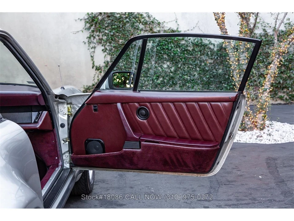 1984 Porsche 911 - Image 23 of 31