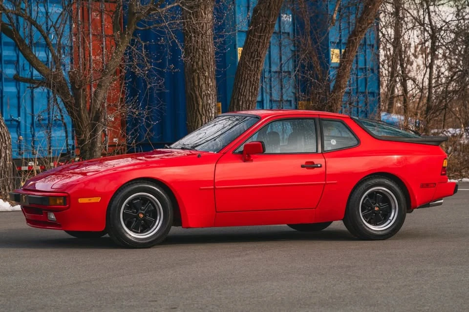 1984 Porsche 944 - Image 13 of 20