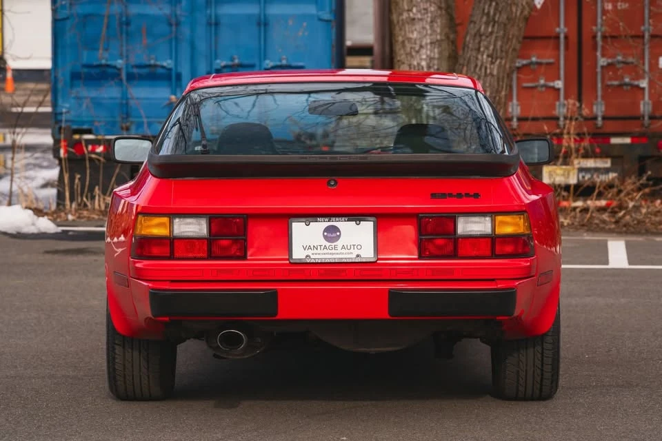 1984 Porsche 944 - Image 16 of 20