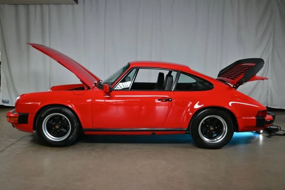 1984 Porsche 911 Carrera 3.2 - Image 11 of 20