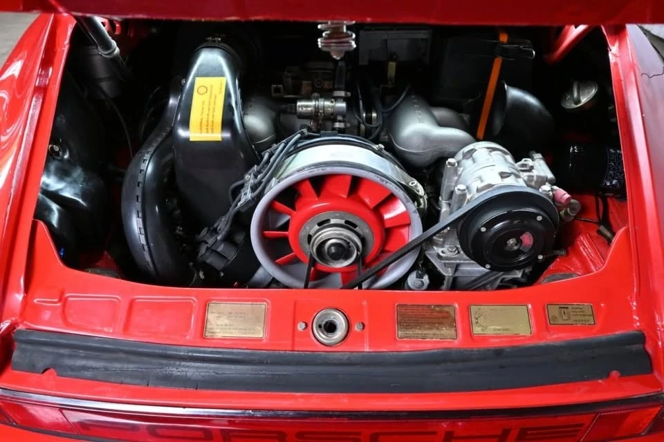 1984 Porsche 911 Carrera 3.2 - Image 15 of 20