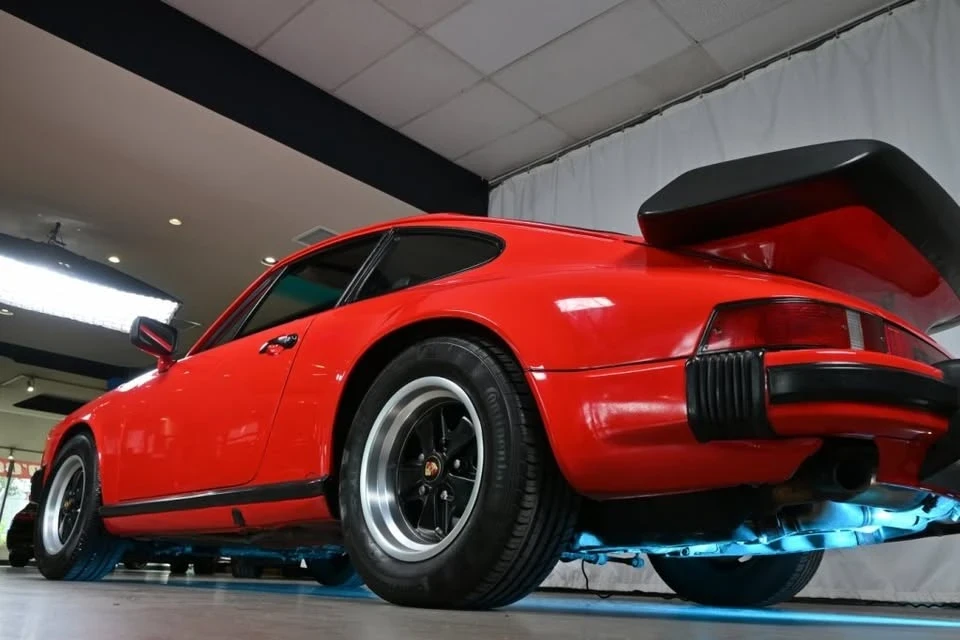 1984 Porsche 911 Carrera 3.2 - Image 12 of 20