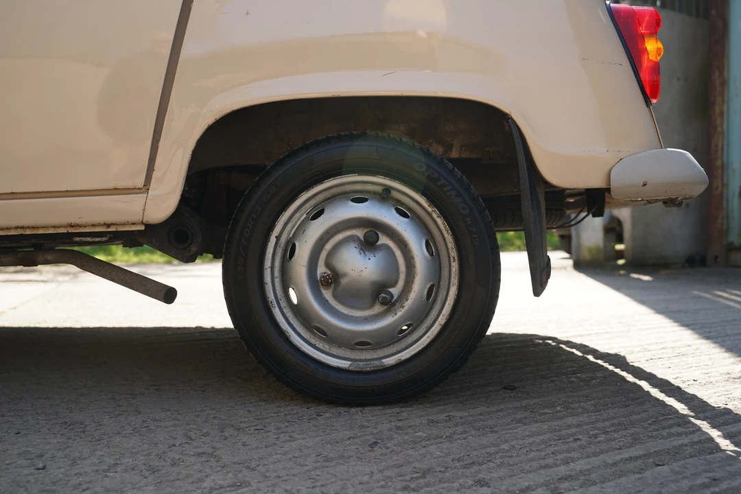 1984 Renault 4 - Image 28 of 30