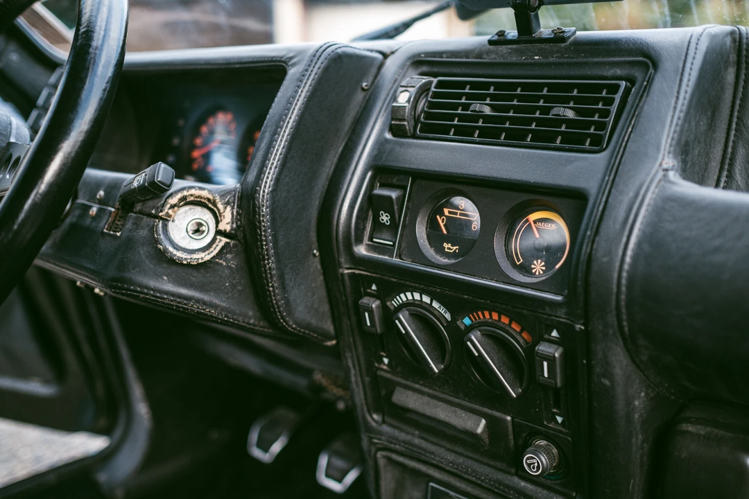 1984 Renault - Image 28 of 31