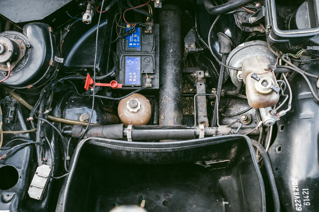 1984 Renault - Image 9 of 31