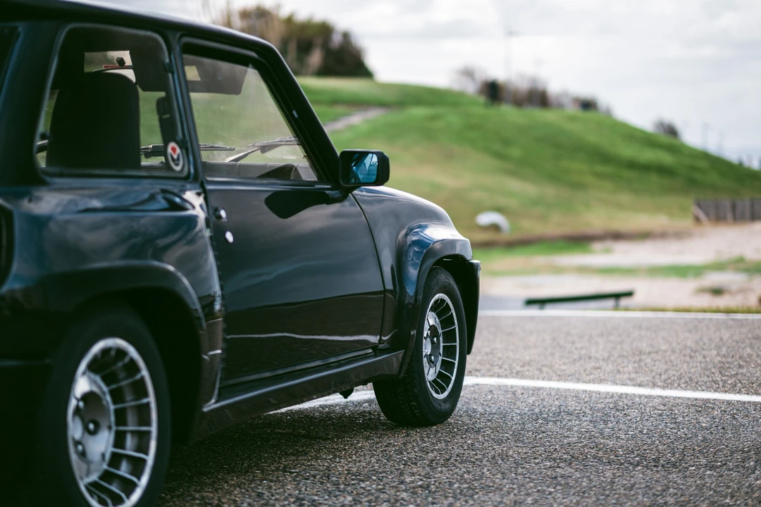 1984 Renault - Image 15 of 31