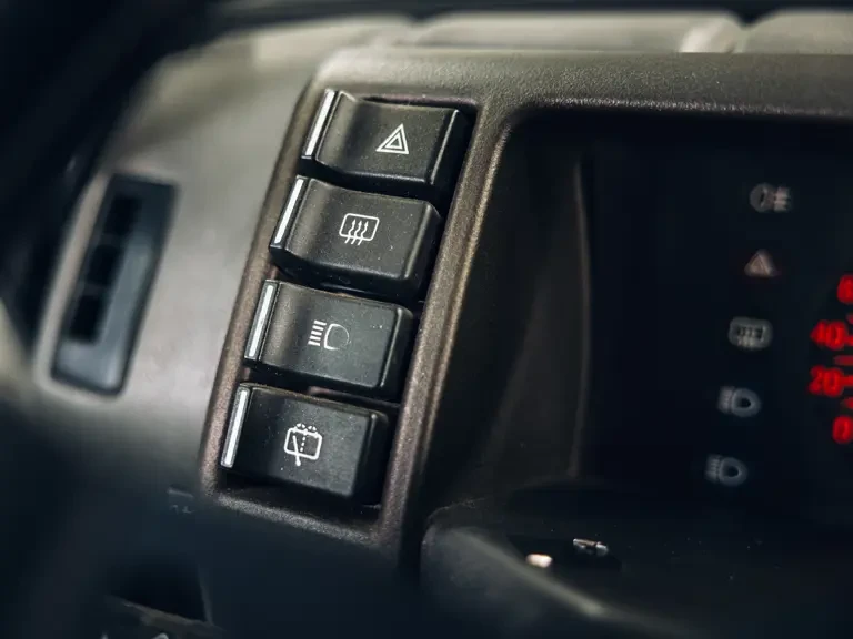 1984 Renault 5 Turbo 2 - Image 16 of 31