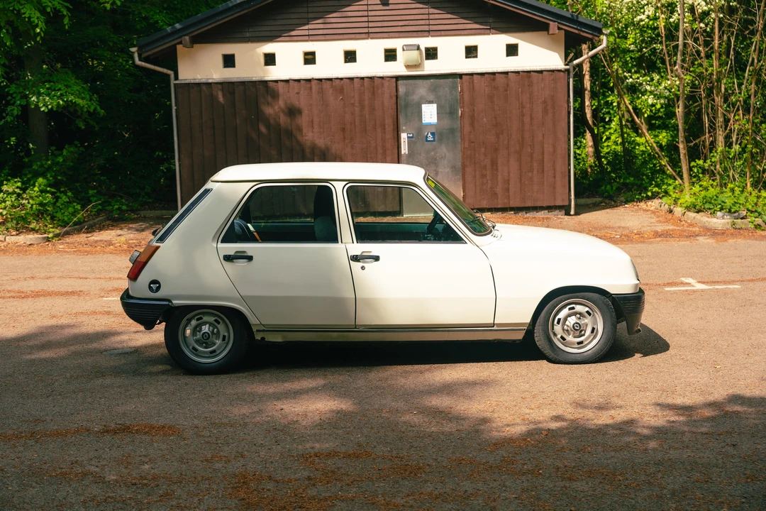 1984 Renault 5 - Image 8 of 31