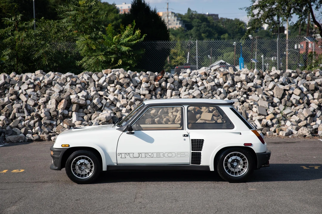 1984 Renault 5 Turbo 2 - Image 12 of 31