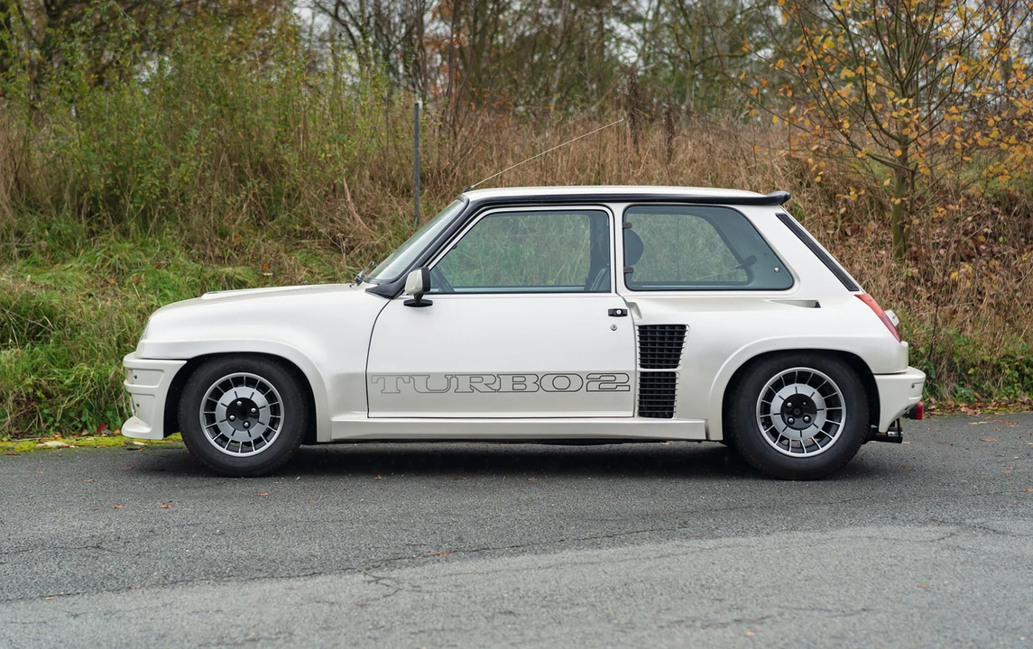 1984 Renault 5 Turbo 2 - Image 2 of 16