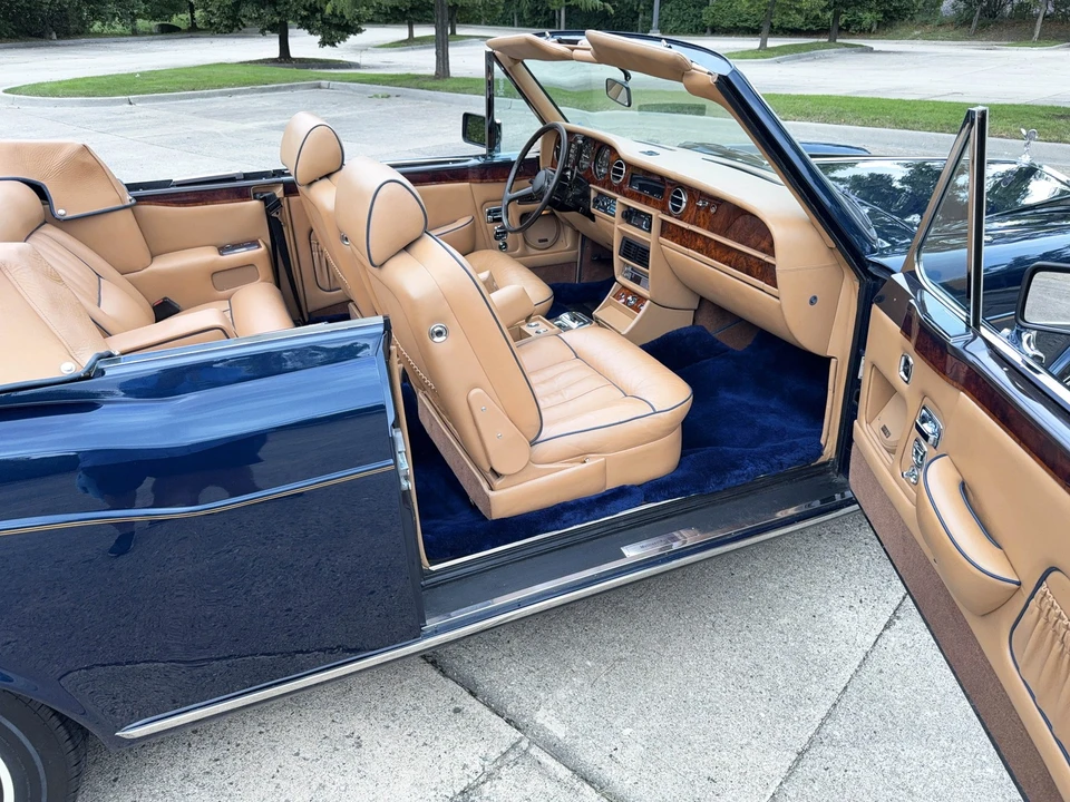 1984 Rolls-Royce Corniche Series I - Image 27 of 31