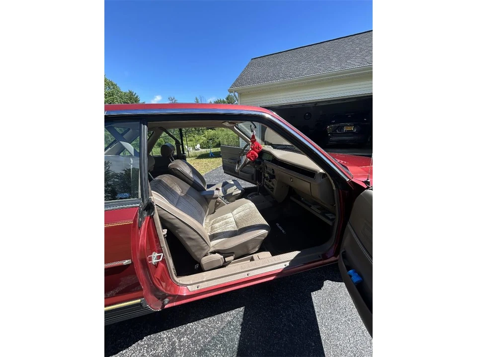 1984 Subaru - Image 10 of 17