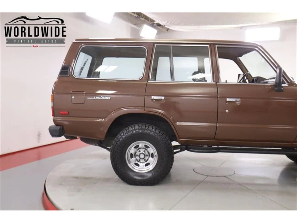 1984 Toyota J60 Land Cruiser - Image 9 of 31