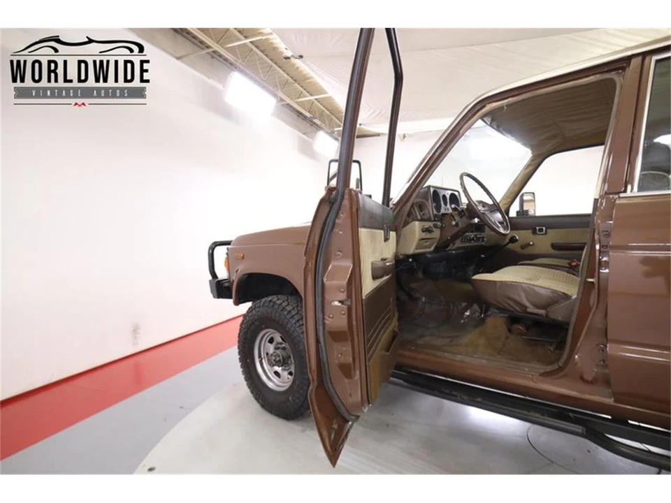 1984 Toyota J60 Land Cruiser - Image 23 of 31