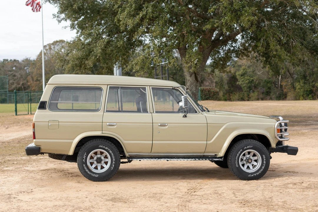 1984 Toyota J60 Land Cruiser - Image 12 of 31