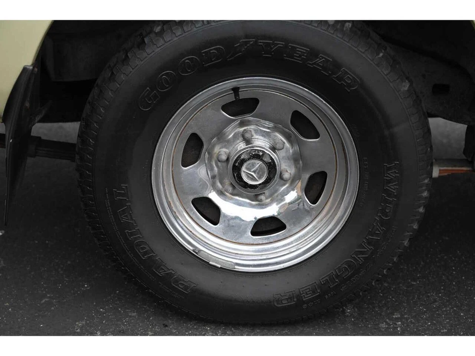 1984 Toyota J40 Land Cruiser - Image 9 of 20