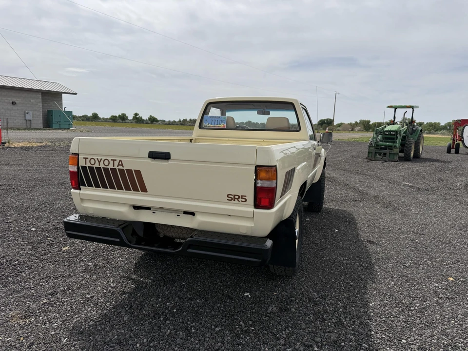 1984 Toyota Hilux 4th Gen - Image 24 of 31