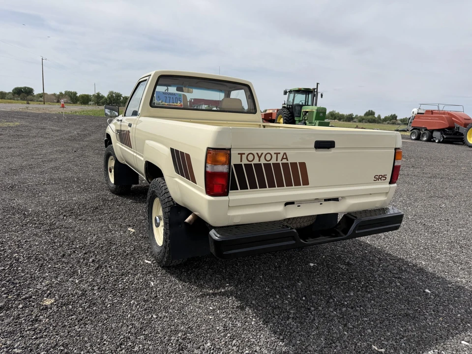 1984 Toyota Hilux 4th Gen - Image 18 of 31