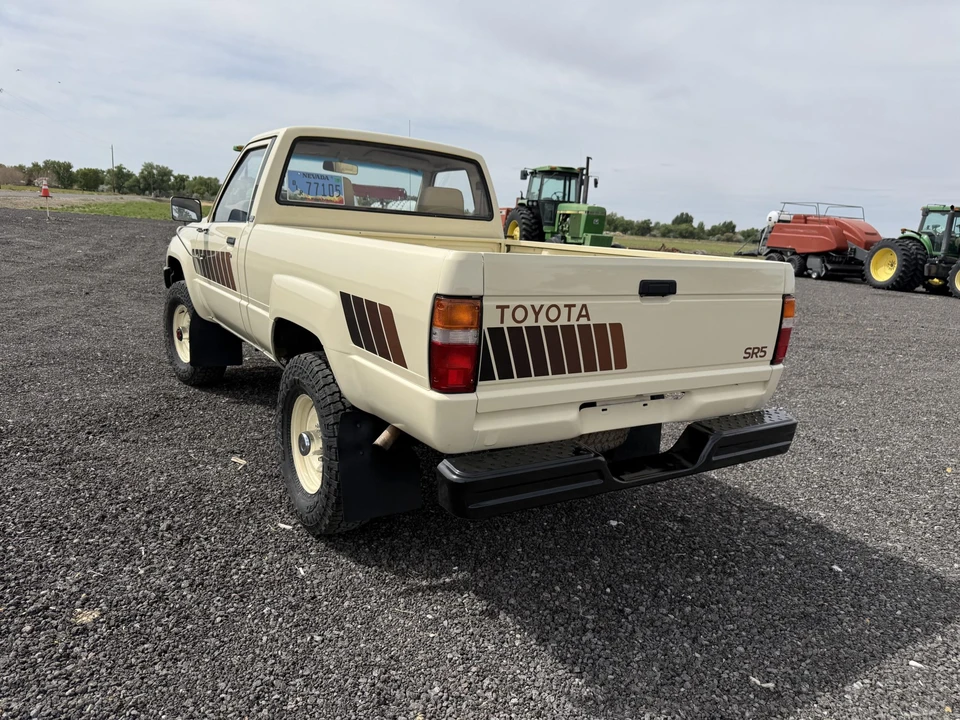 1984 Toyota Hilux 4th Gen - Image 15 of 31