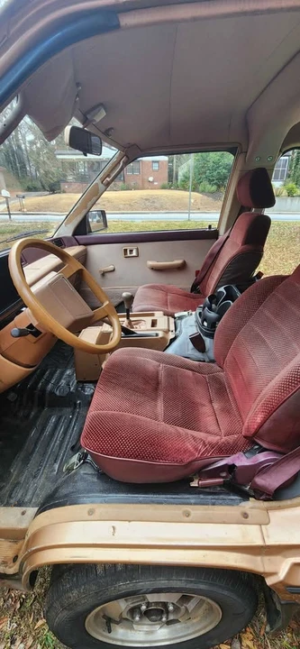 1984 Toyota Previa/Estima - Image 6 of 10