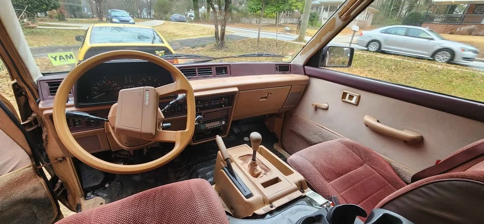 1984 Toyota Previa/Estima - Image 7 of 10