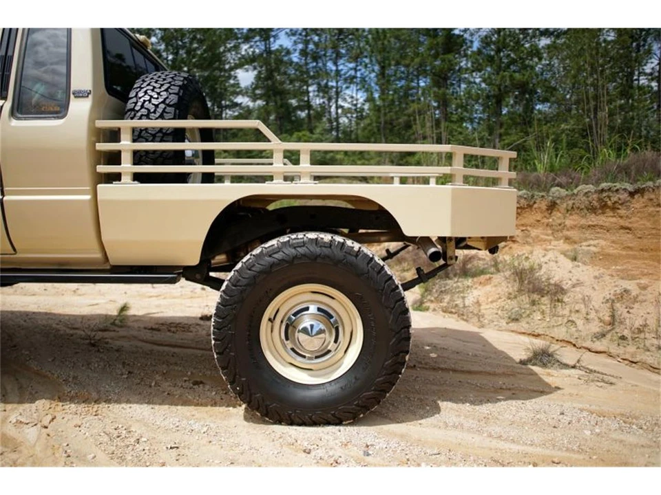 1984 Toyota Hilux 4th Gen - Image 17 of 31