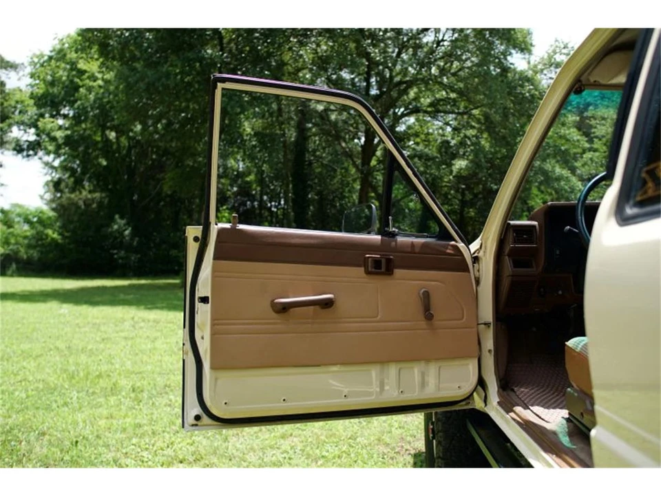1984 Toyota Hilux 4th Gen - Image 24 of 31