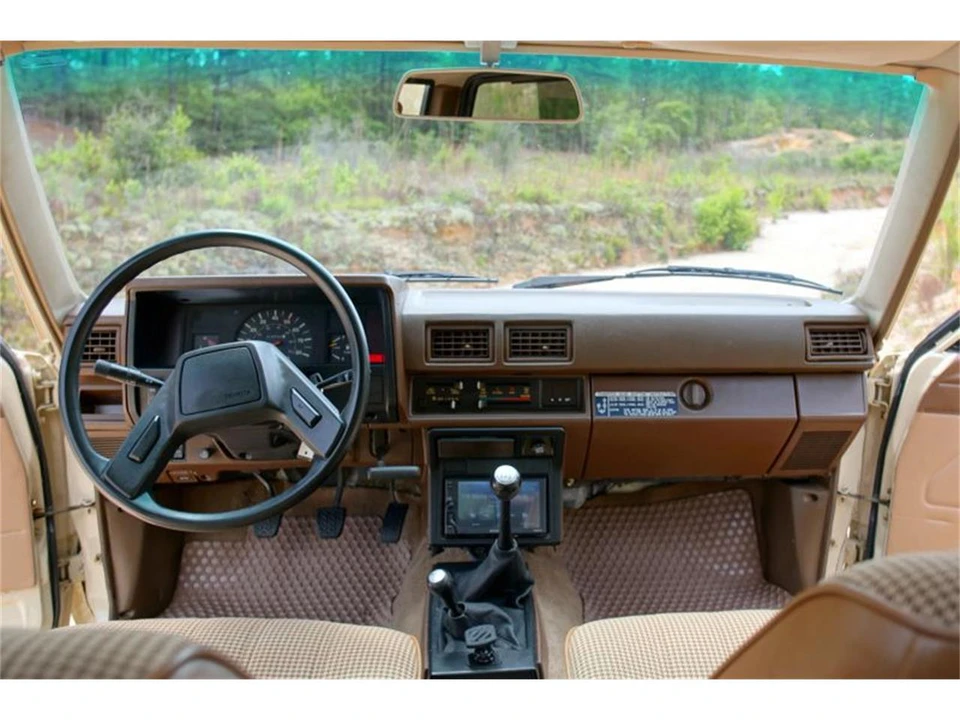 1984 Toyota Hilux 4th Gen - Image 25 of 31