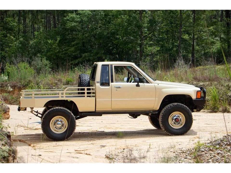 1984 Toyota Hilux 4th Gen - Image 31 of 31