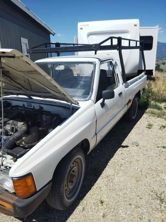 1984 Toyota T100 - Image 9 of 12