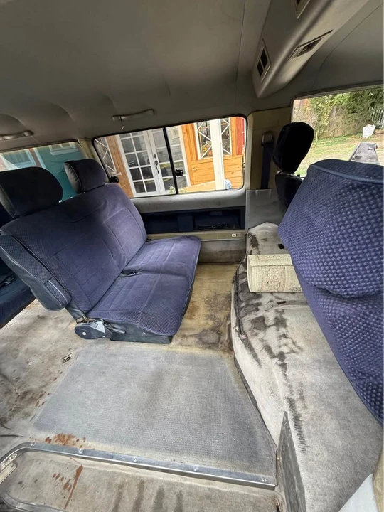1984 Toyota HiAce - Image 6 of 7