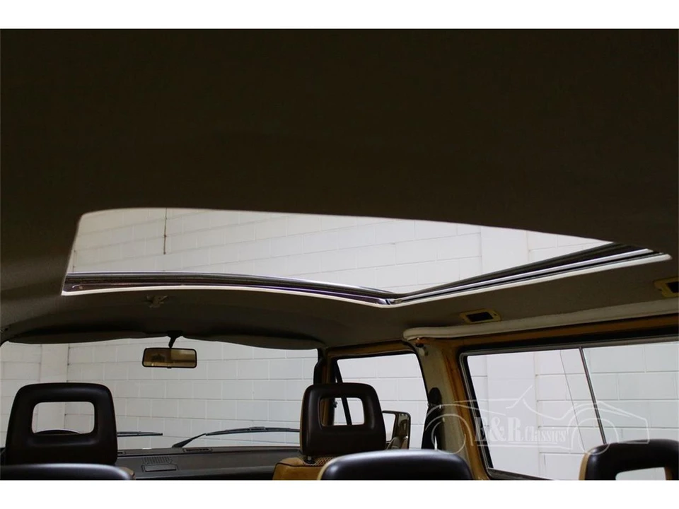 1984 Volkswagen Vanagon - Image 25 of 30
