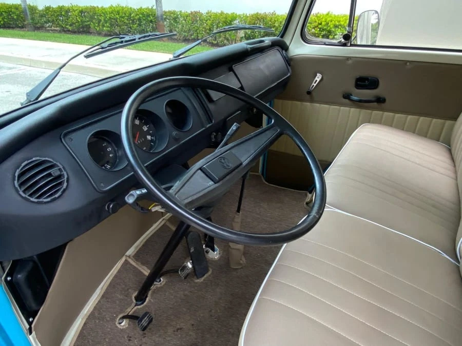 1984 Volkswagen EuroVan - Image 6 of 26