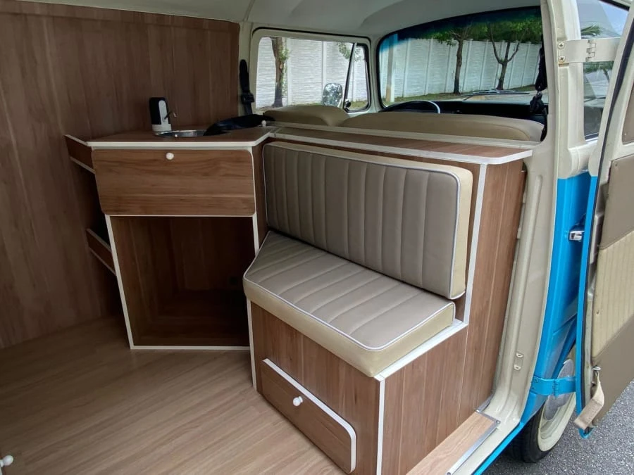 1984 Volkswagen EuroVan - Image 17 of 26