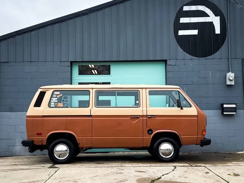 1984 Volkswagen Bay-Window Bus - Image 10 of 21