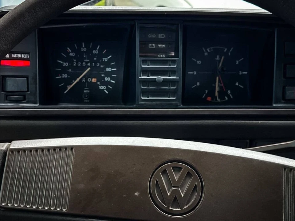 1984 Volkswagen Bay-Window Bus - Image 20 of 21