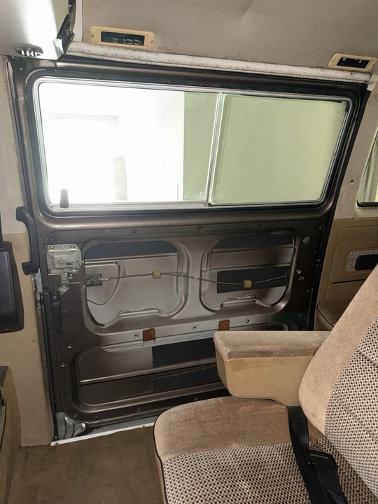 1984 Volkswagen Vanagon - Image 19 of 28