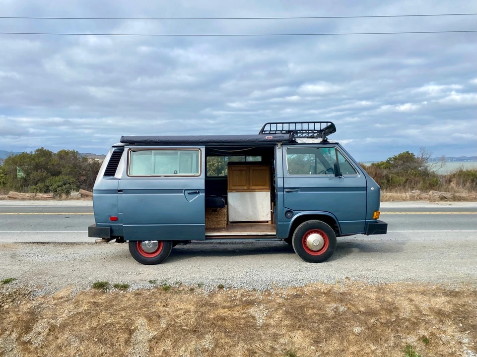 1984 Volkswagen Bay-Window Bus - Image 3 of 21