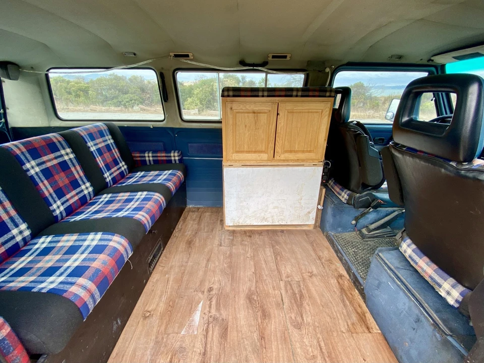 1984 Volkswagen Bay-Window Bus - Image 8 of 21
