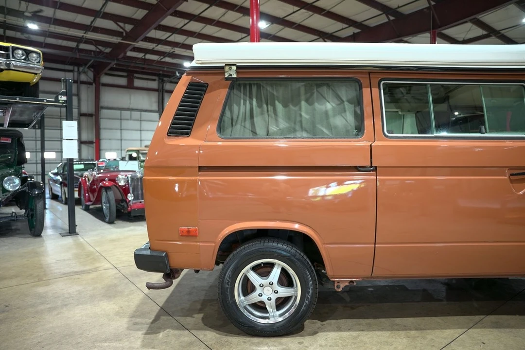 1984 Volkswagen Bay-Window Camper - Image 9 of 12