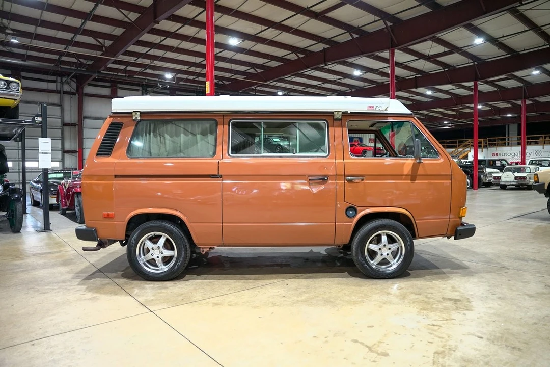 1984 Volkswagen Bay-Window Camper - Image 10 of 12